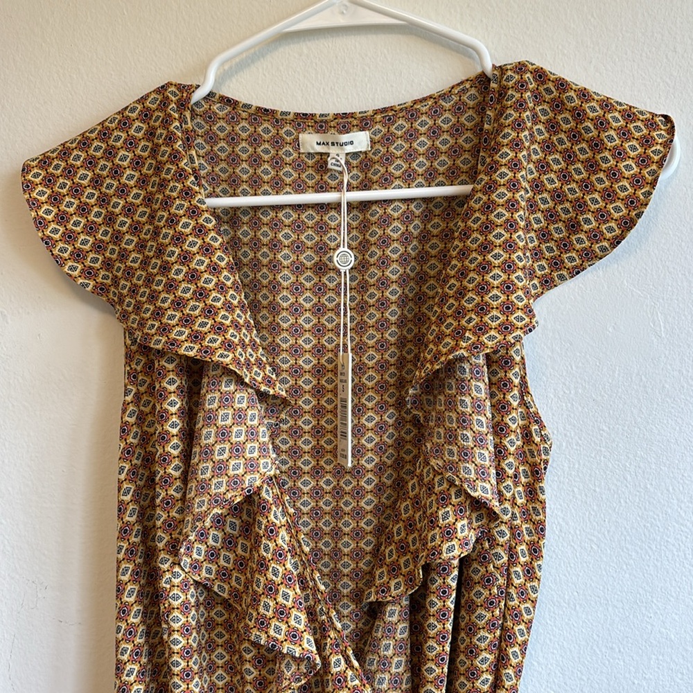 Max studio printed wrap dress, size S
